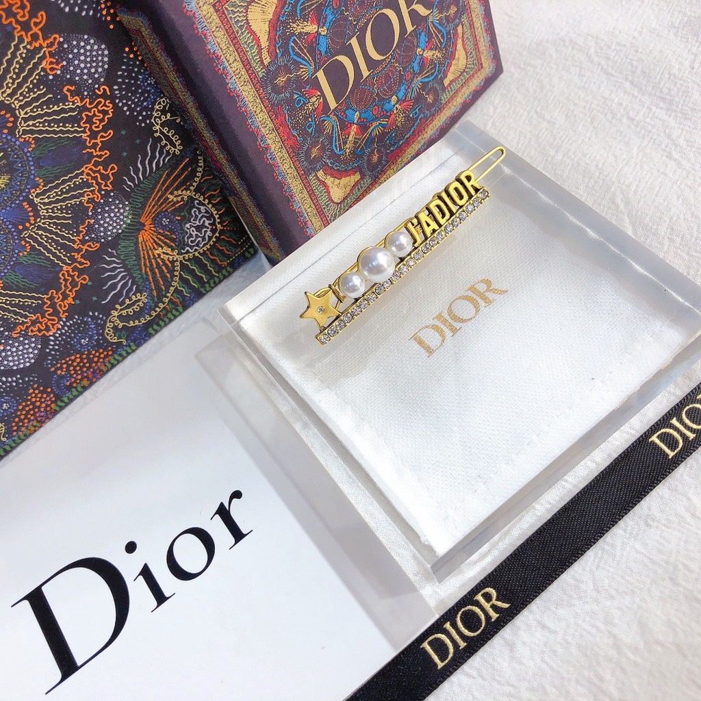 Kẹp tóc Dior đính đá và ngọc trai dễ thương thời trang cho nữ