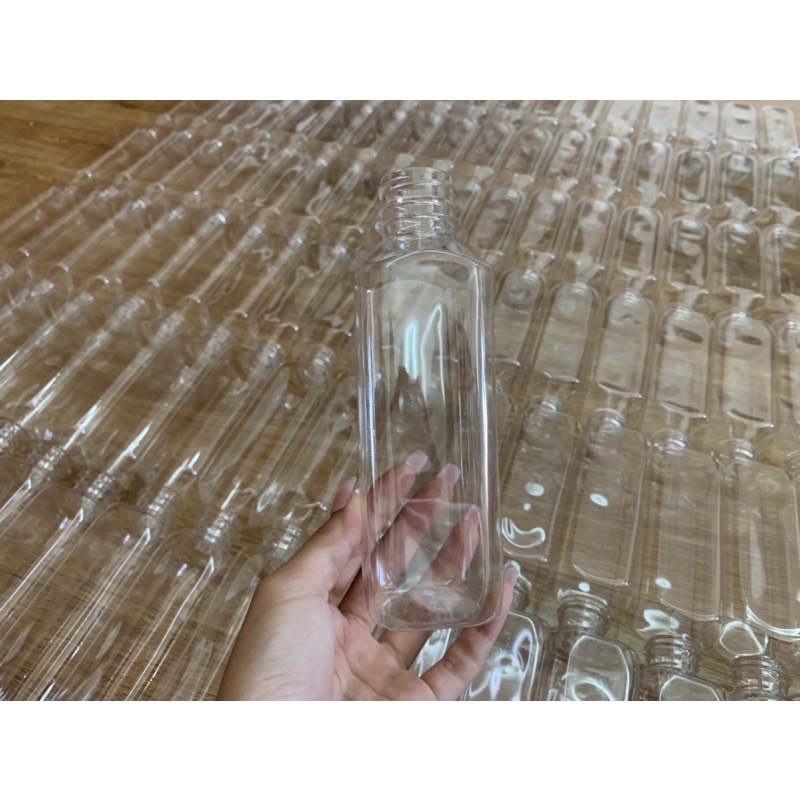 COMBO 105 CHAI NHỰA VUÔNG 330ML KÈM NẮP ĐEN