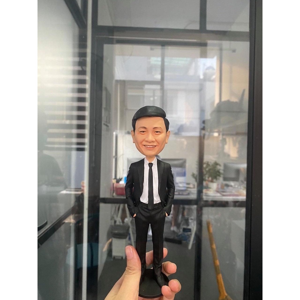 Tượng Mini Cá nhân điêu khắc chân dung theo ảnh người thật