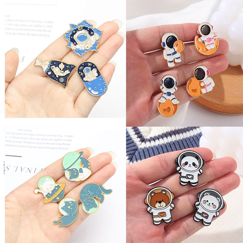 Ghim Cài Áo Kim Loại Tráng Men Hình Phi Hành Gia Hoạt Hình Gấu Trúc Đại Dương Vui Nhộn Làm Quà Tặng Cho Astronomy Lovers