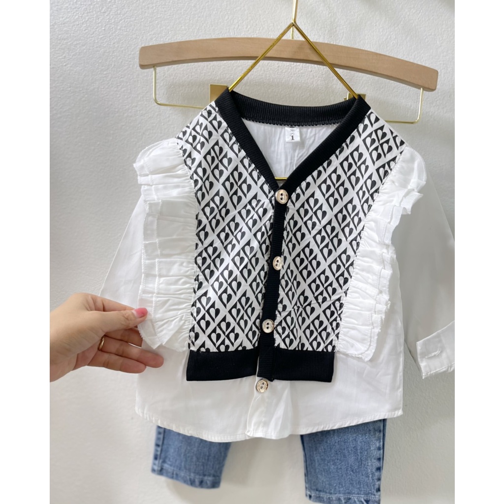Set áo họa tiết thổ cẩm quần jean bé gái