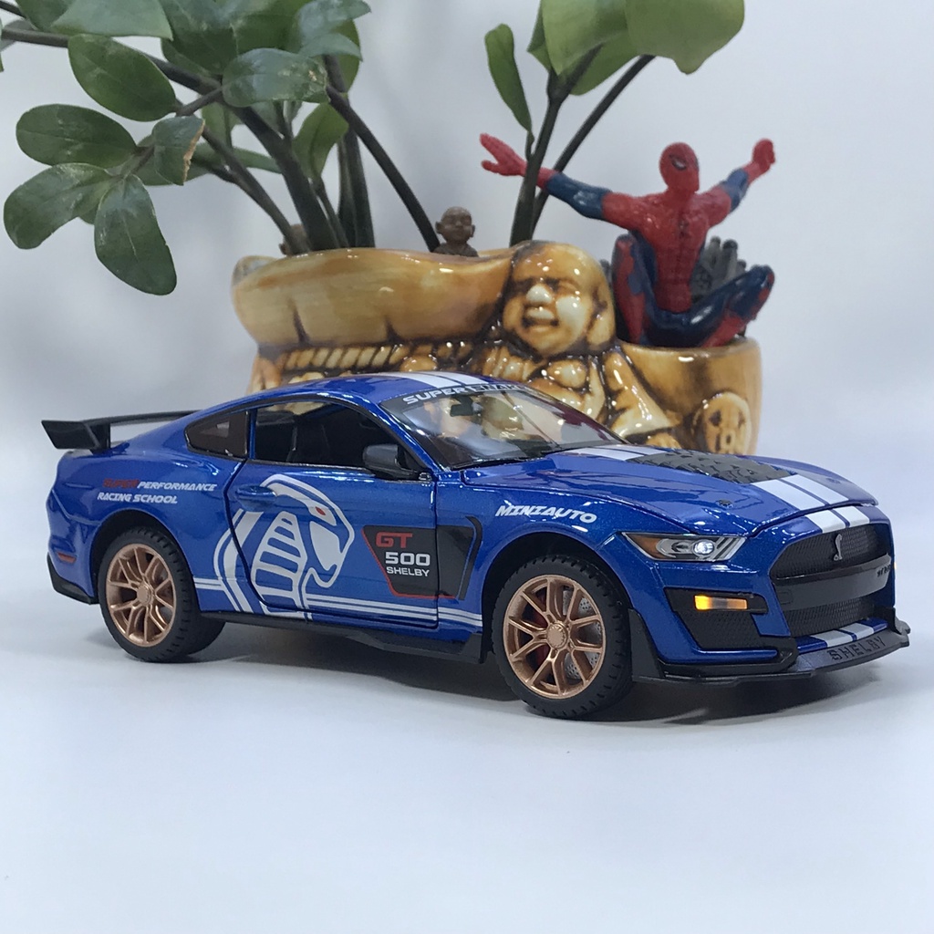 Mô hình xe ô tô Ford Mustang Shelby GT500 tỷ lệ 1:20 bằng hợp kim