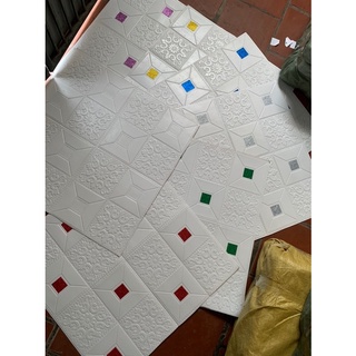 Xốp dán tường hoa văn giả da 70 x 70 cm 3 mm