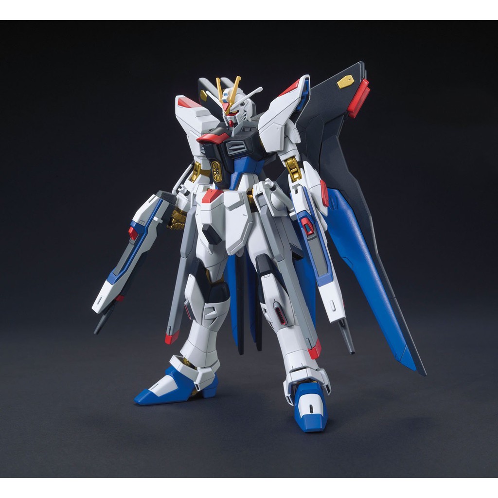 Mô Hình Gundam Bandai HG 201 Strike Freedom Gundam 1/144 SEED