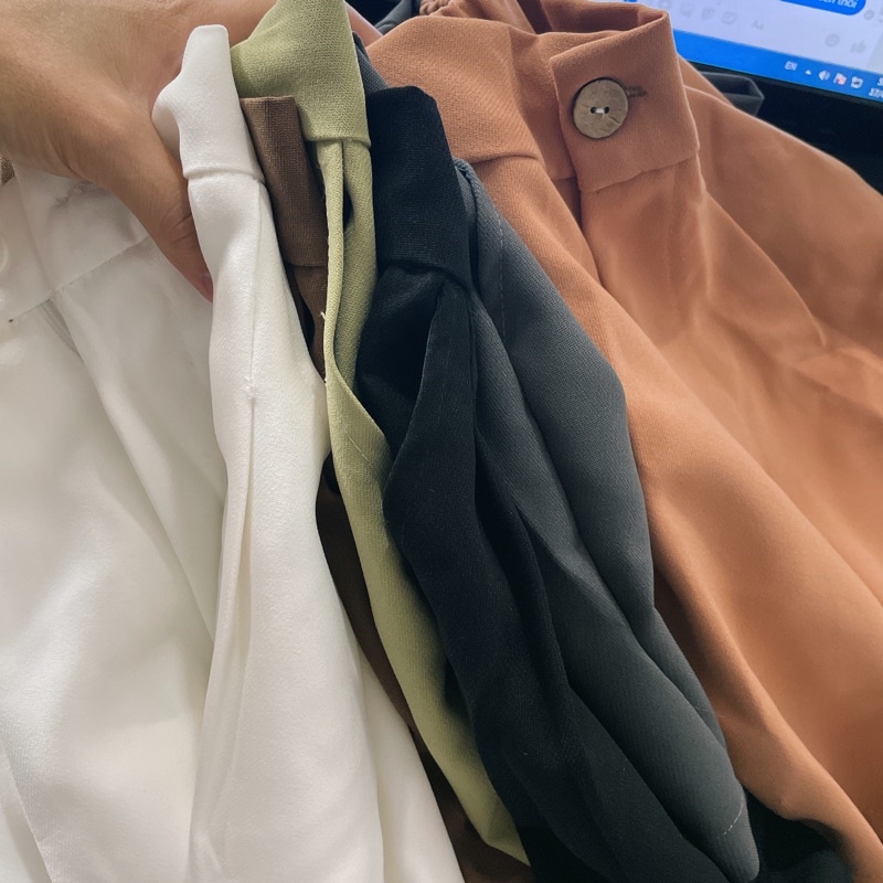 Quần short vải có lưng thun co giãn - hình thật