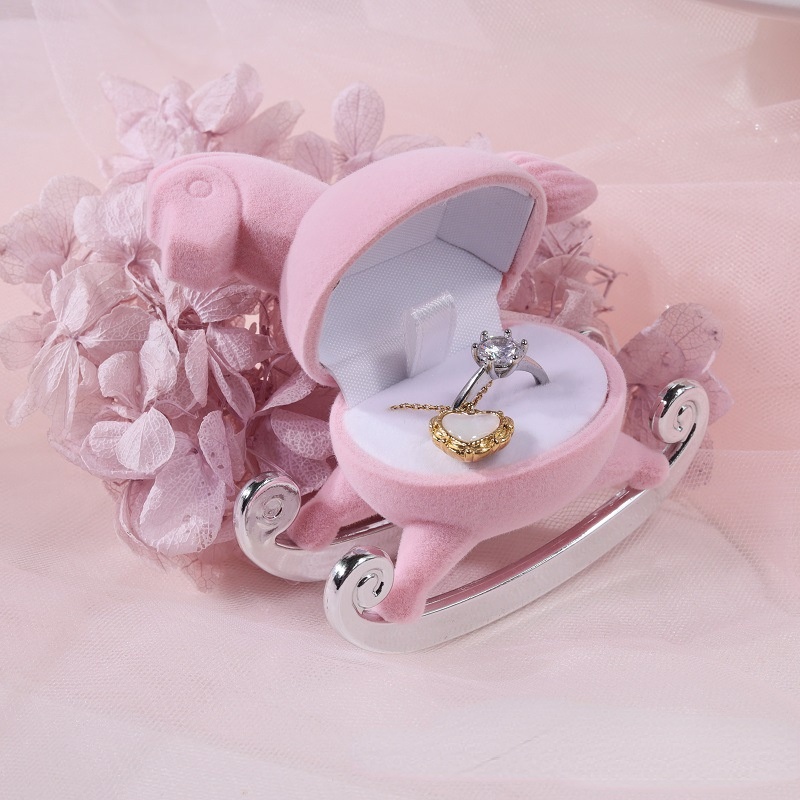 Hộp Đựng Trang Sức Hình Ngựa Con Bằng Nhung Dễ Thương Xinh Xắn