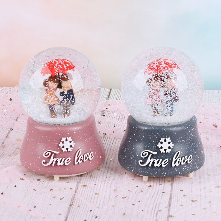 Quả Cầu Tuyết phát Nhạc có Đèn Tình yêu True Love (10*15cm)