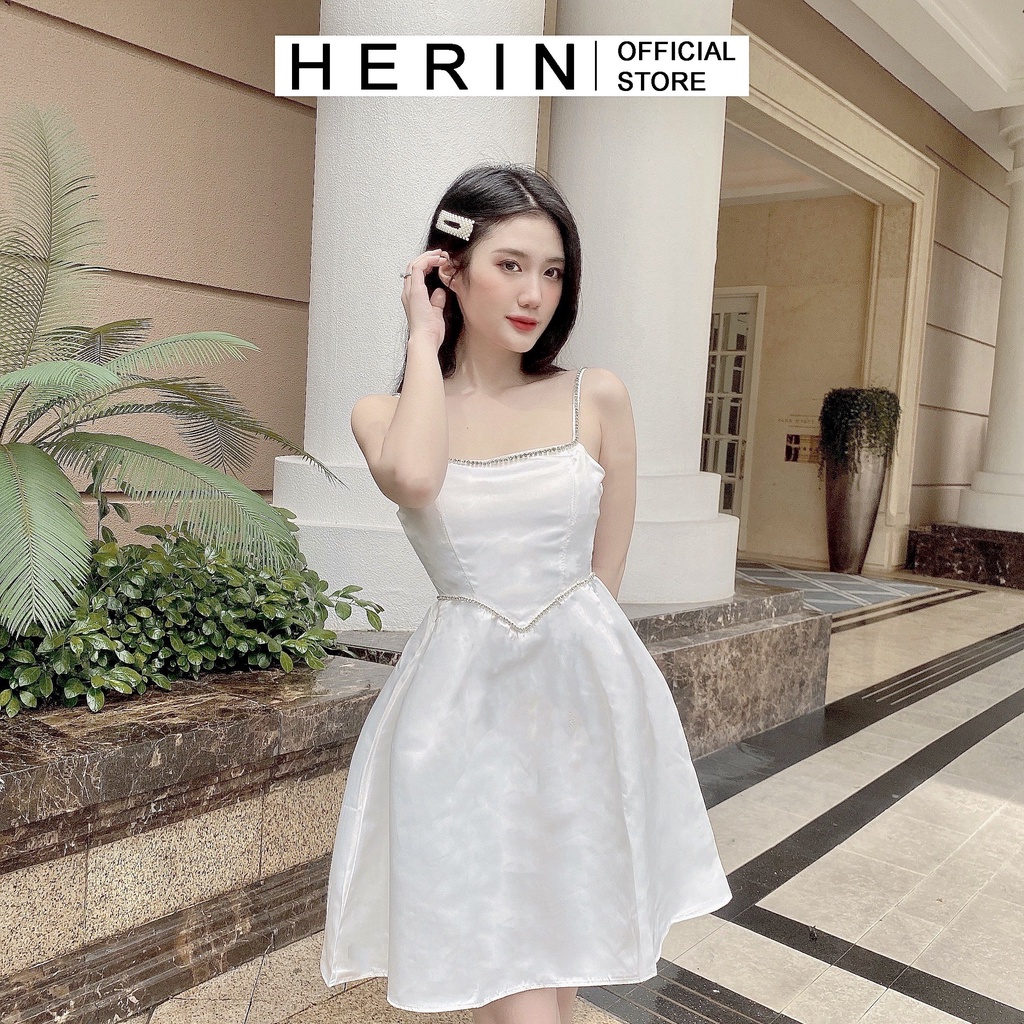 [new] Váy đầm nữ 2 dây dự tiệc trắng xòe phối cườm lấp lánh sang chảnh MINER DRESS | BigBuy360 - bigbuy360.vn