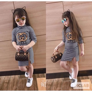 Váy điệu đà bé gái