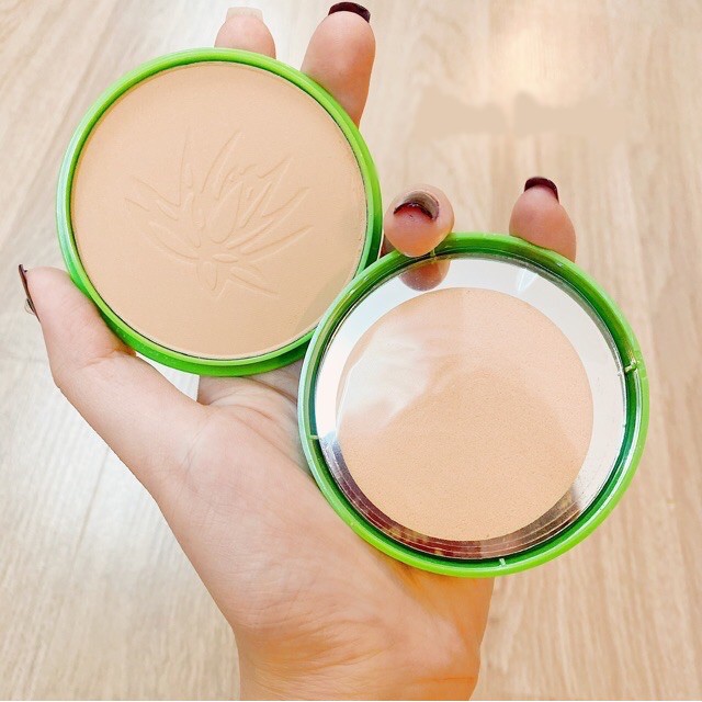 Set kem nền + phấn phủ lô hội Kiss Beauty Smoothing & Moisture Aloe Vera | BigBuy360 - bigbuy360.vn