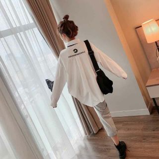 Áo sơ mi thêu hoa cúc