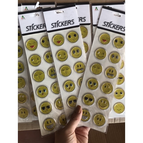 Sticker mặt cười to