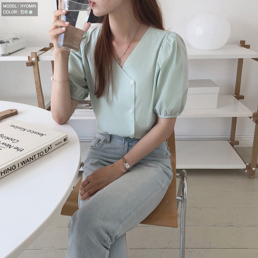 Áo Sơ Mi Tay Ngắn Cổ Chữ V Màu Trơn Dễ Thương Dành Cho Bạn Nữ 34772