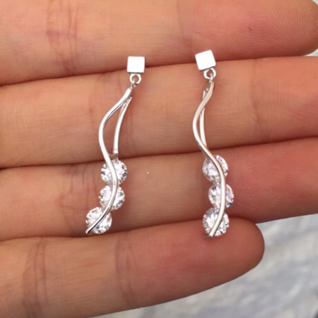 Khuyên tai chốt vuông lượn sóng kẹp 3 đá nhân tạo cao cấp bạc thật mạ vàng xi kim mượt từng chi tiết