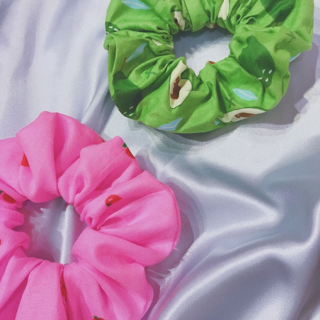 Cột tóc vải Scrunchies hình trái Bơ dễ thương