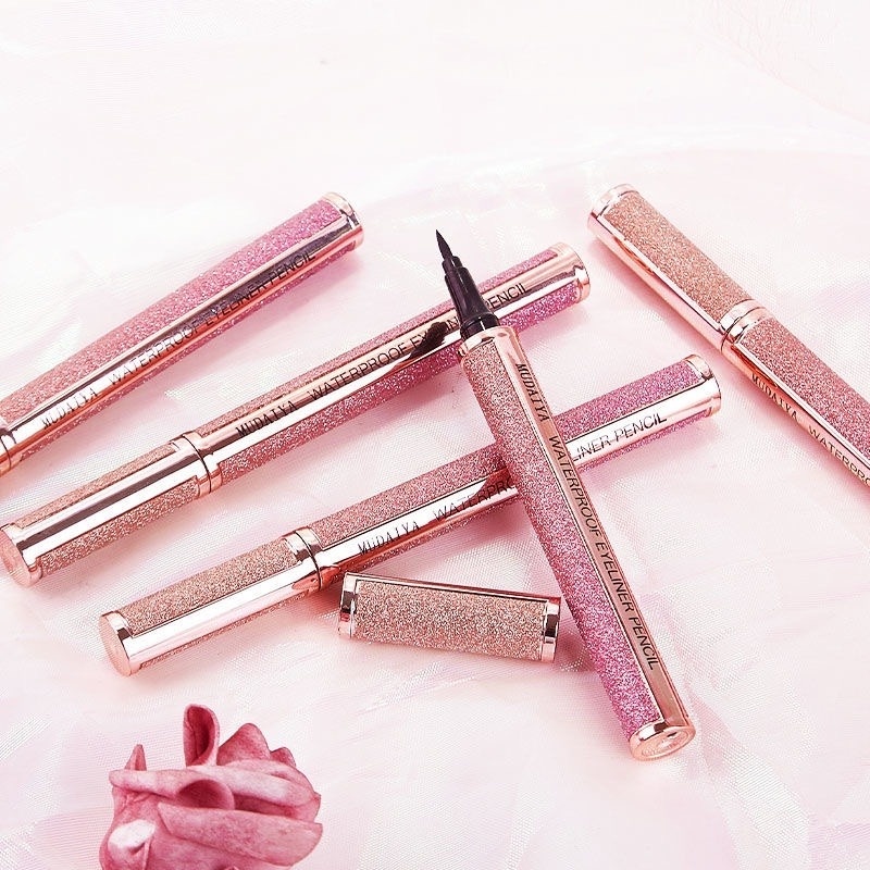 Bút Kẻ Mắt Màu Đen Nhanh Khô Chống Thấm Nước Và Mồ Hôi Không Nhòe Cho Người Mới Bắt Đầu