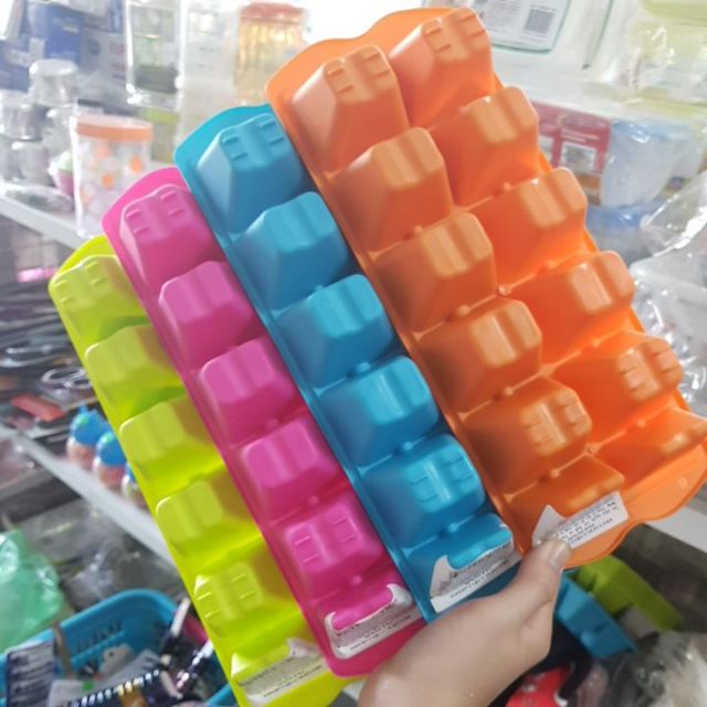 KHAY LÀM ĐÁ NHỰA DẺO THÁI LAN 12 VIÊN
