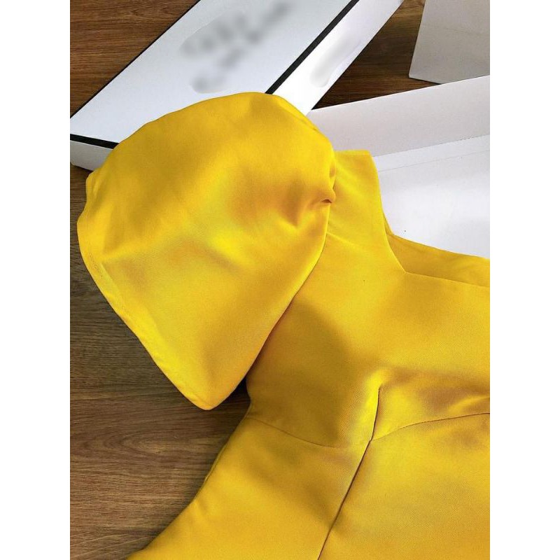 Sét áo peplum chân váy vàng sang trọng