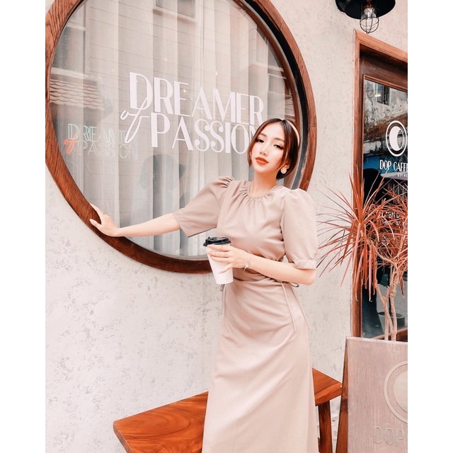 Đầm maxi tay phồng rút eo cutout eo | BigBuy360 - bigbuy360.vn