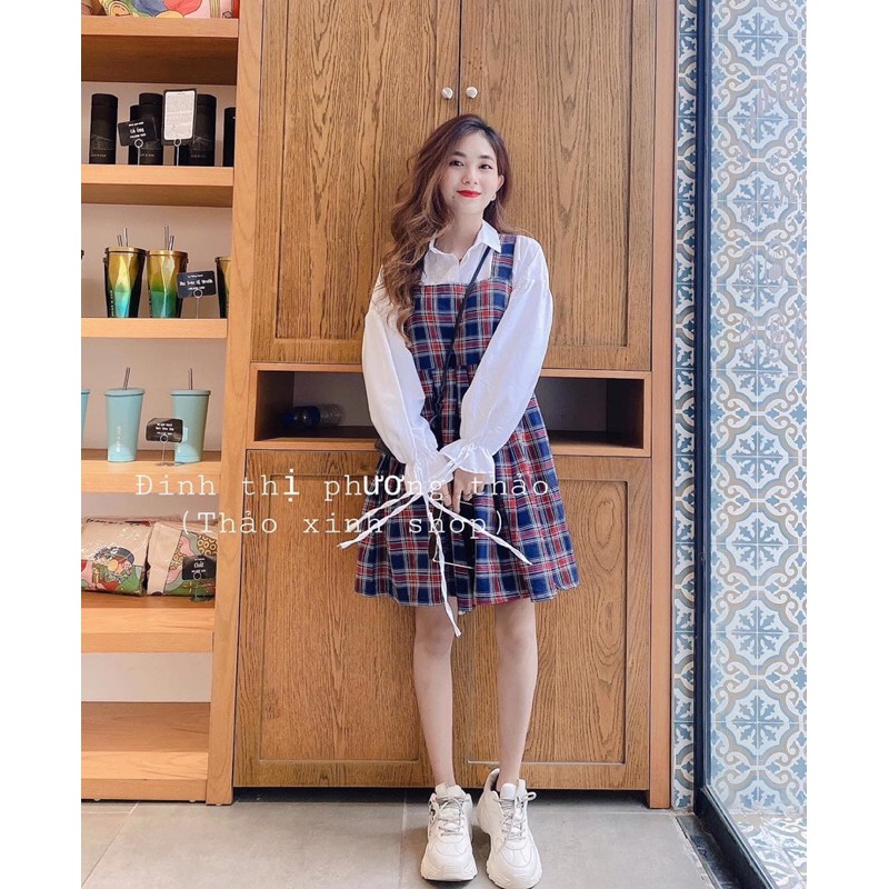 Set yếm đầm babydoll caro xanh nâu hồng + áo sơmi trắng tay phồng rút dây nơ cổ