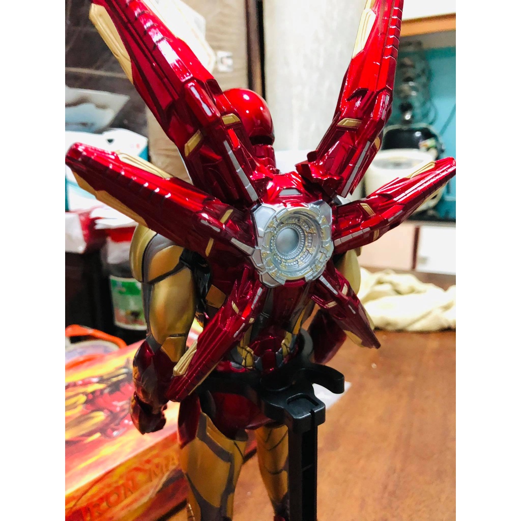 Mô hình người sắt Iron man Mk 85 1/6 cao 31cm - Empire Toys Crazy Toys