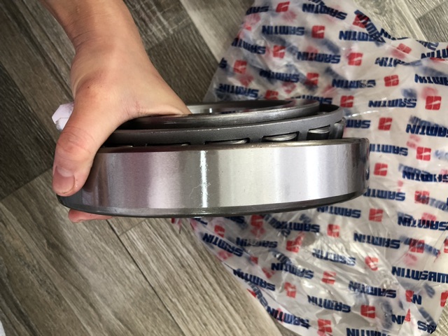 Sản phẩm gia đình làm: Phụ tùng ô tô/ bi 30222 săm tin