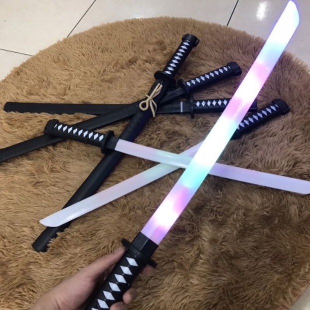 [SẴN HÀNG HCM] KIẾM NHỰA KATANA PHÁT SÁNG ĐÈN LED CÓ ÂM THANH [Đồ Chơi Trẻ Em]