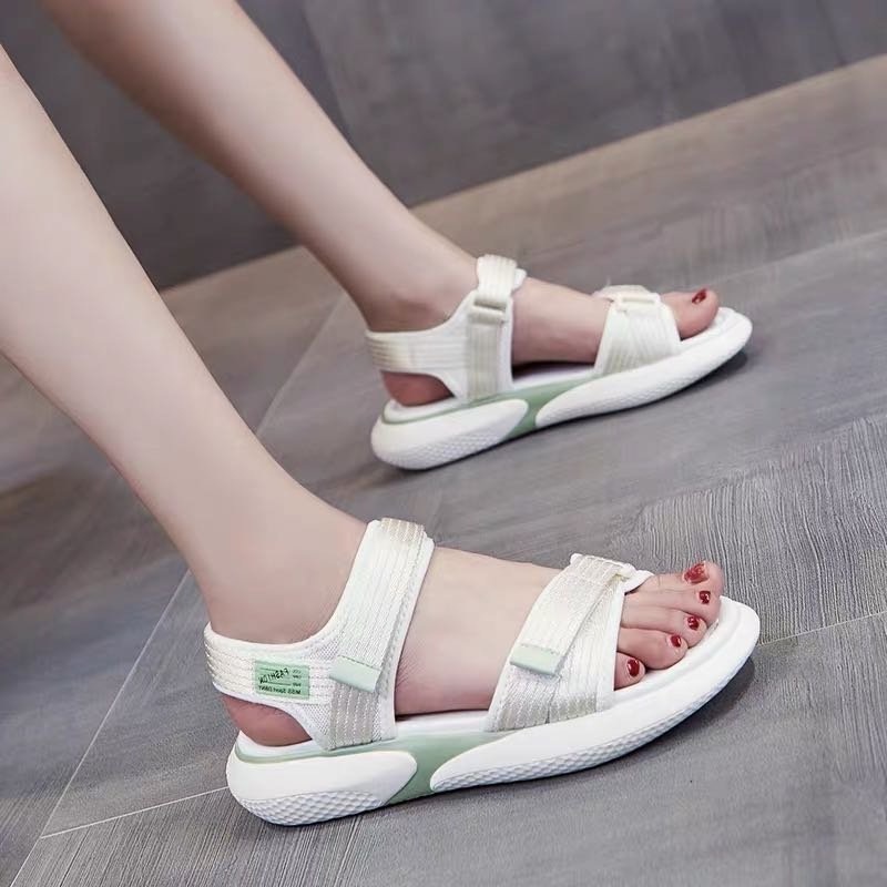 Giày Sandal Thể Thao Mùa Hè Đế Dày Nâng Chiều Cao Phong Cách Mới Cho Nữ 2022