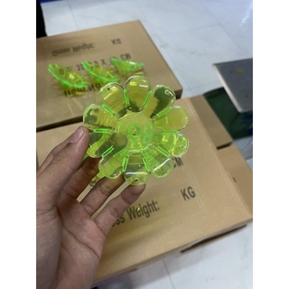 HOA NHỰA LÓT LY THÁP LY