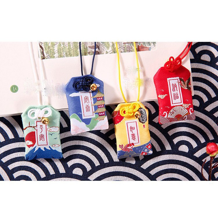 ( nhiều mẫu ) Túi Phước May Mắn Omamori Bọc Vỏ Silicon treo trang trí tình duyên tài lộc học tập bình an
