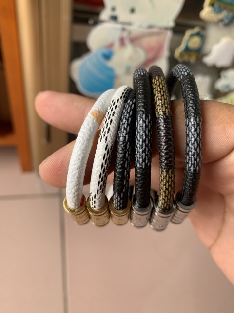 Vòng đeo tay thời trang