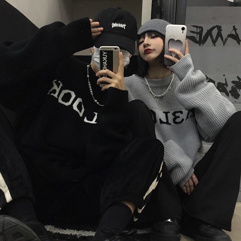 Sweater / Áo len thêu chữ