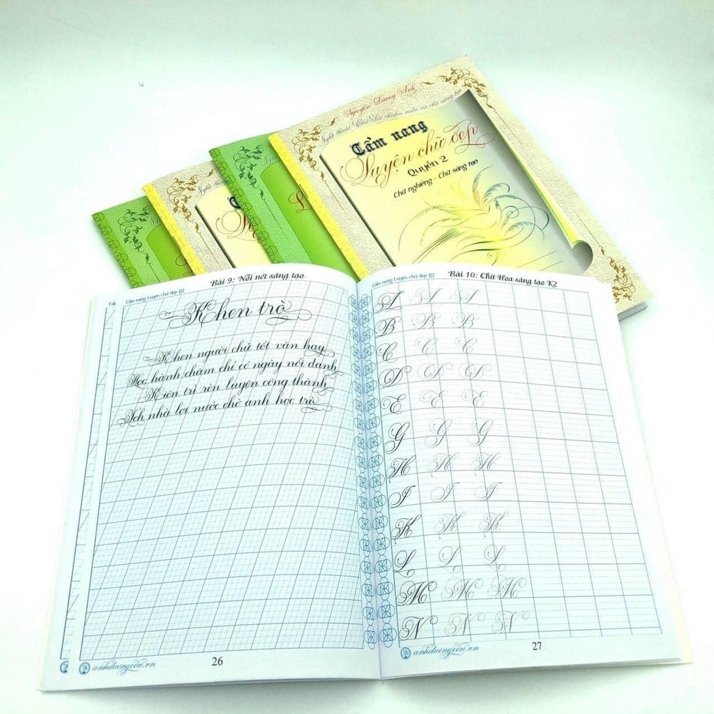 Vở 4 ô li Cẩm nang luyện chữ đẹp - 2 quyển