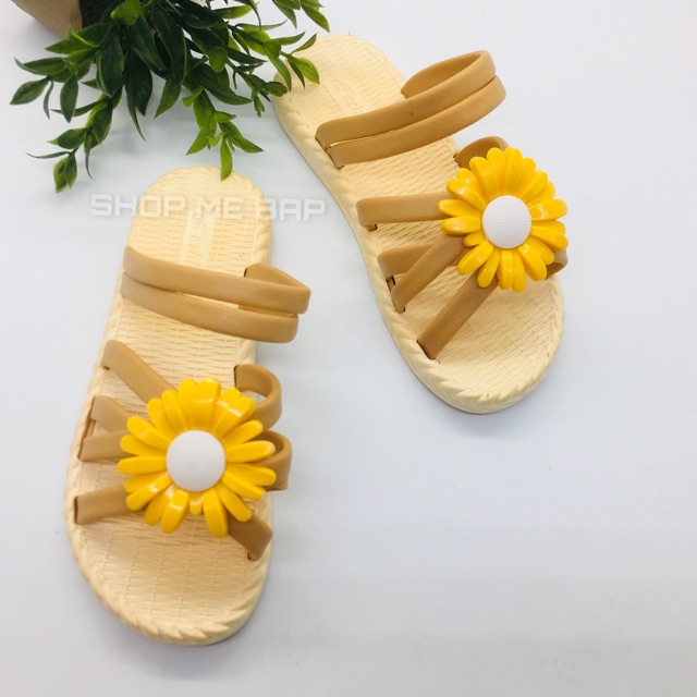 (Sz31 - 39) Sandal hoa cúc giả cói siêu mềm dẻo cho mẹ và bé(hình thật shop chụp)