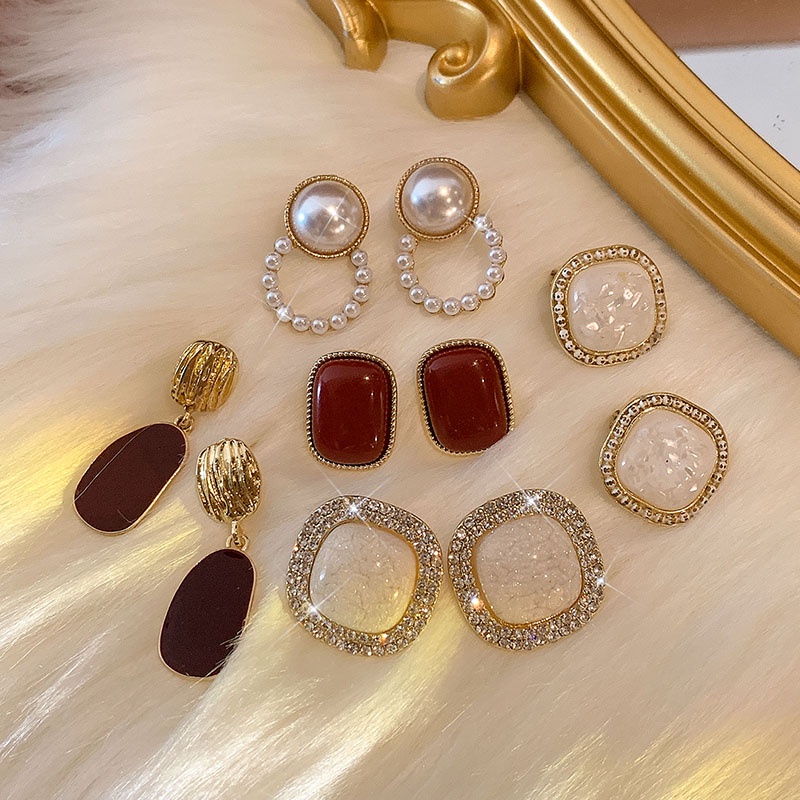 Khuyên Tai Đính Ngọc Trai Phong Cách Hàn Quốc Thời Trang