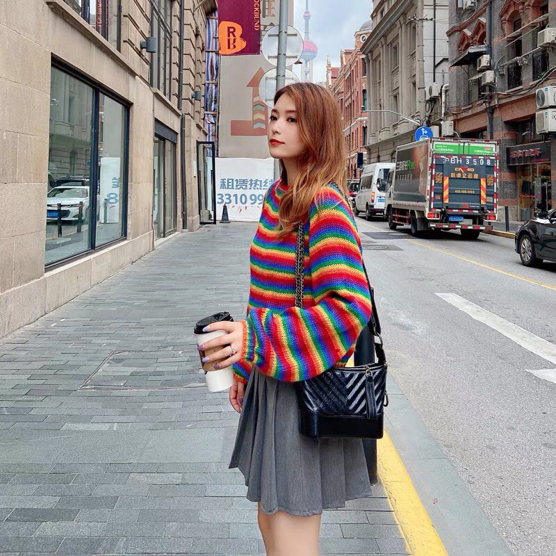 Áo len sắc cầu vồng xinh ảnh thật