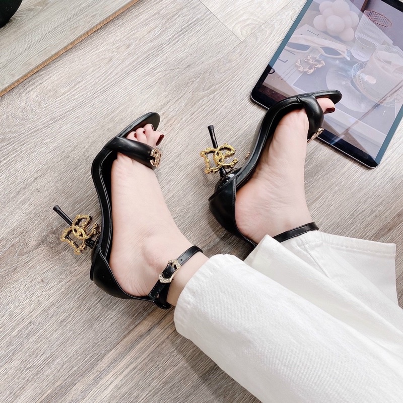 Sandal DG logo Super 9p 2 màu đen & trắng Fullbox bill túi