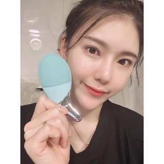Máy rửa mặt con cá WellDerma Cleansing Fish Hàn Quốc
