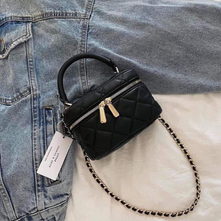 Túi cê ka trần trám dáng cốp có quai cầm và dây đeo chéo kèm hộp hàng cao cấp