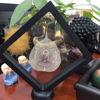 Khung tranh lá Bồ Đề để bàn