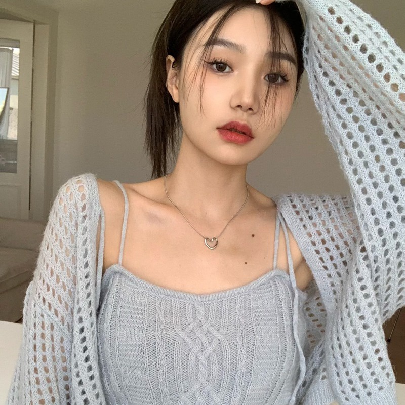 Set Áo Hai Dây + Áo Khoác Cardigan Dài Tay Màu Sắc Đơn Giản Cho Nữ