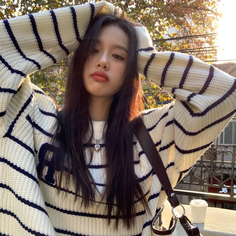 ♛Áo Len Lười Dáng Rộng Họa Tiết Kẻ Sọc Màu Tương Phản Thời Trang Thu Đông Phong Cách Mới Cho Nữ