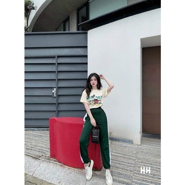 Set áo thun mickey kèm quần jogger