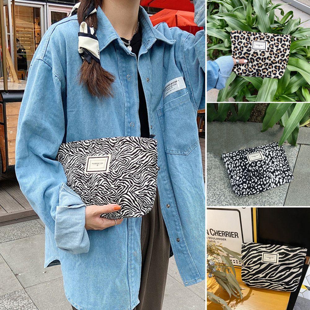 Túi Đựng Mỹ Phẩm Bằng Vải Canvas Hoa Văn Da Ngựa Vằn Thời Trang Dành Cho