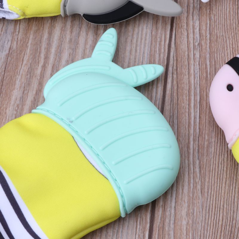 Găng Tay Họa Tiết Ngựa Vằn Xinh Xắn Dành Cho Bé Mọc Răng