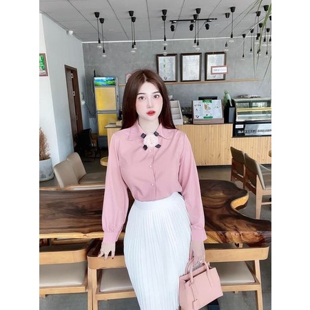 ÁO SƠ MI LỤA CÓ HOA CÀI CỔ AM92