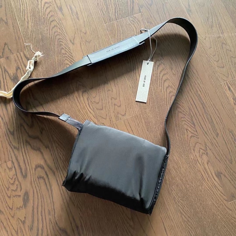 ⚡️ - Túi xách đeo chéo backless snap fog