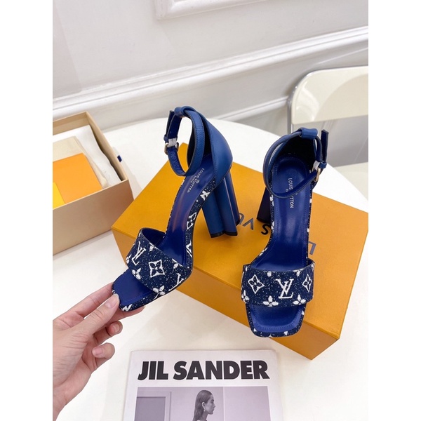 Sandal cao gót mũi vuông gót 10p da thật cao cấp thương hiệu Louis Vuitton LV