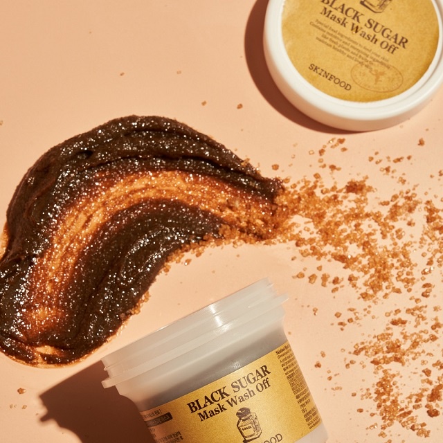 Mặt nạ đường đen SKINFOOD tẩy tế bào chế loại bỏ mụn đầu đen dưỡng ẩm da mặt và cơ thể