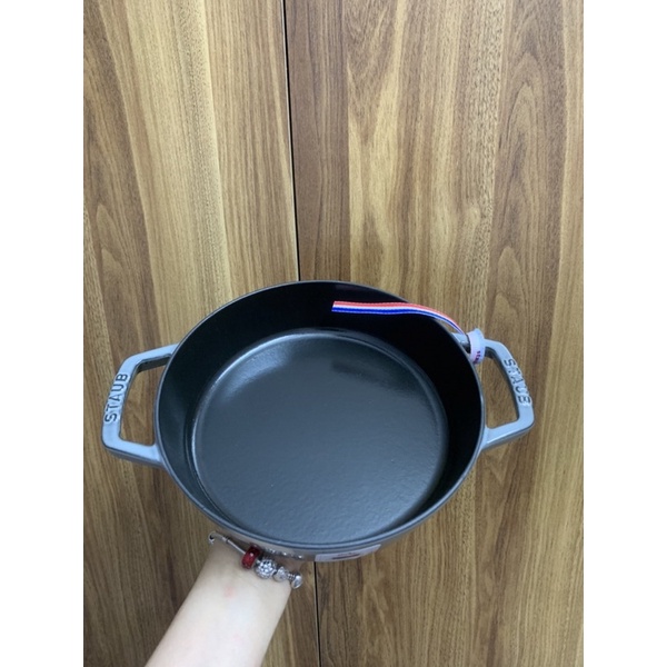 Chảo staub 20cm màu ghi cao thành
